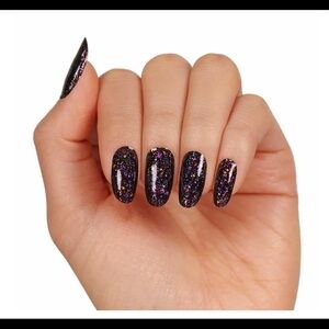 Gleam on color street nail strips​